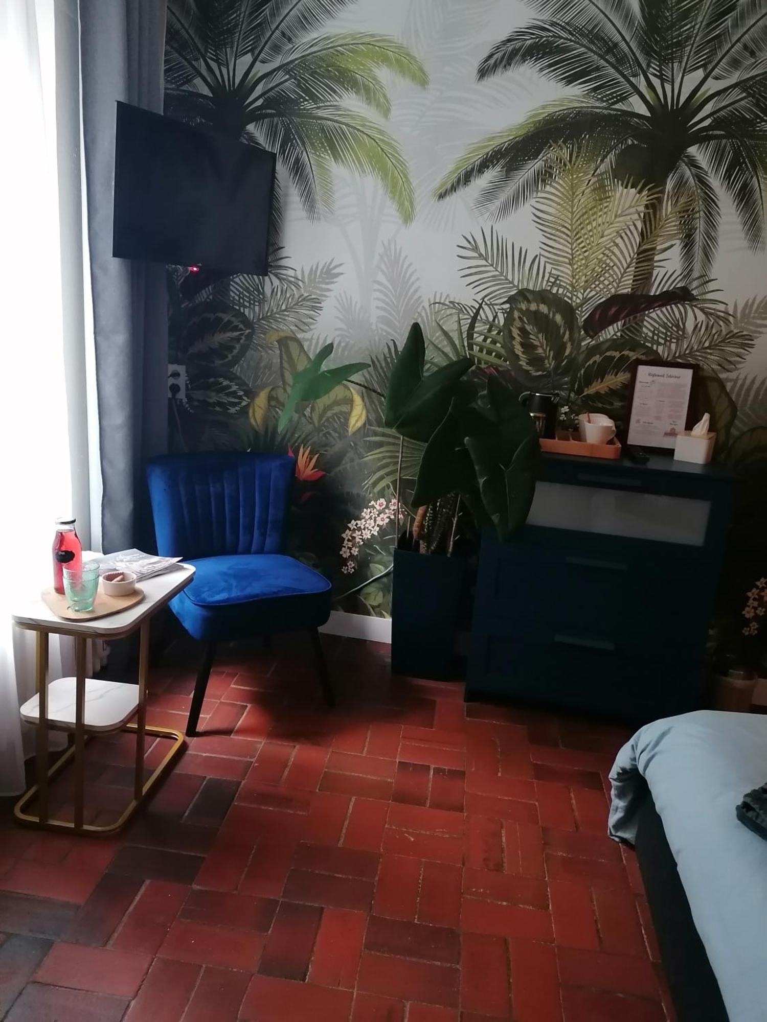 Avec Petit Dejeuner *